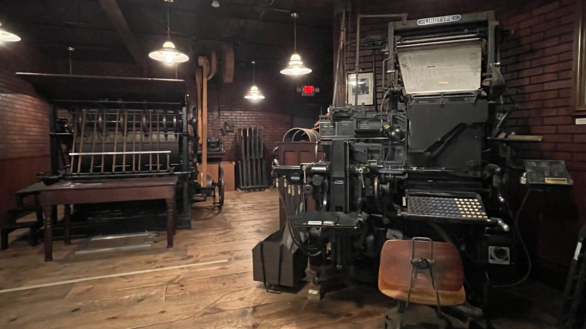 Hearst Gallery Linotype Machine | The Printing Museum
